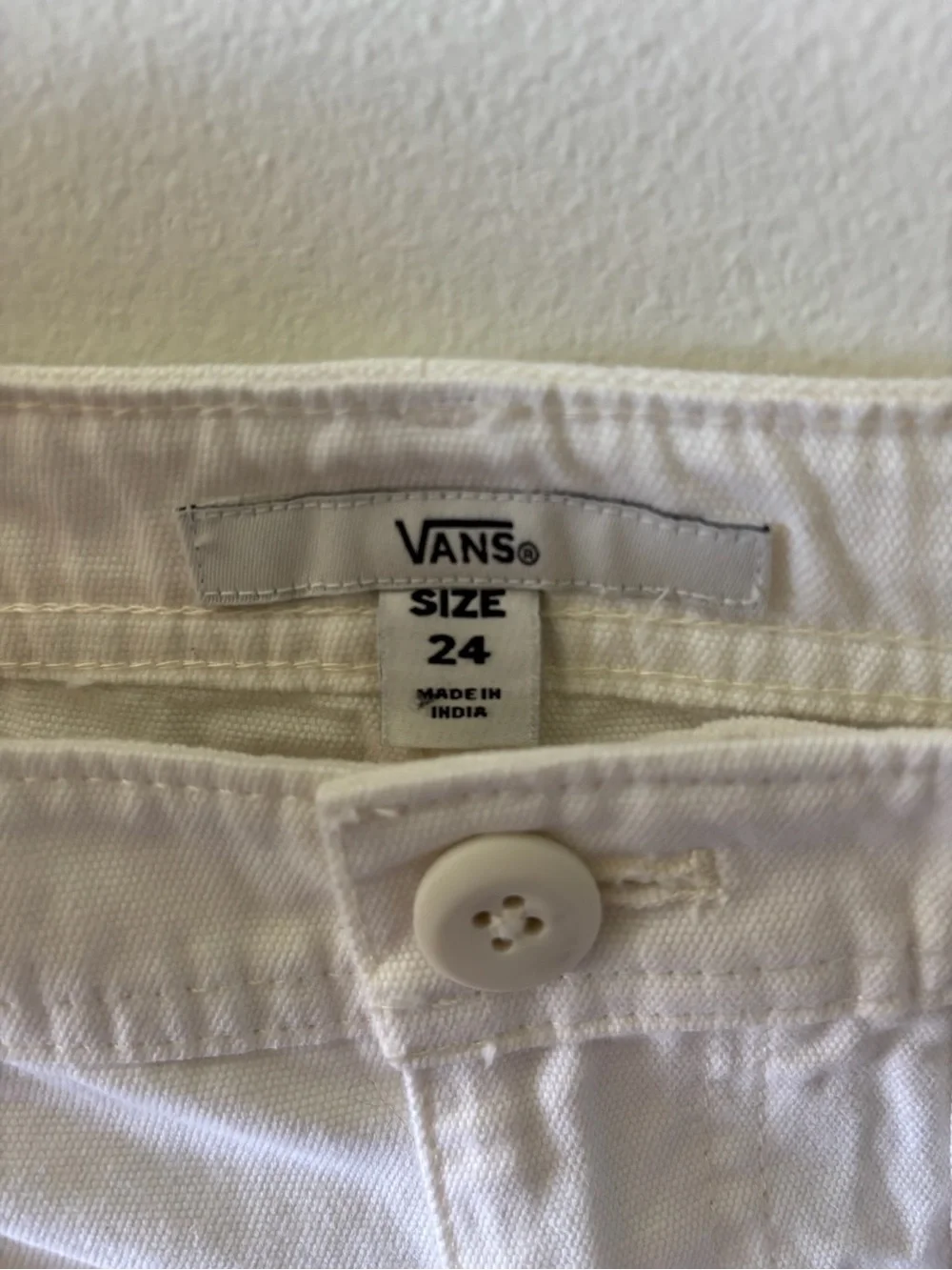 Vans Women’s shorts - Picture 3 of 3
